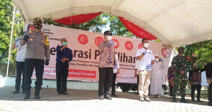 Deklarasi Pilkada Sehat Banjarbaru, Ini Himbauan Haji Martinus Untuk Masyarakat 3 S00910 10025109