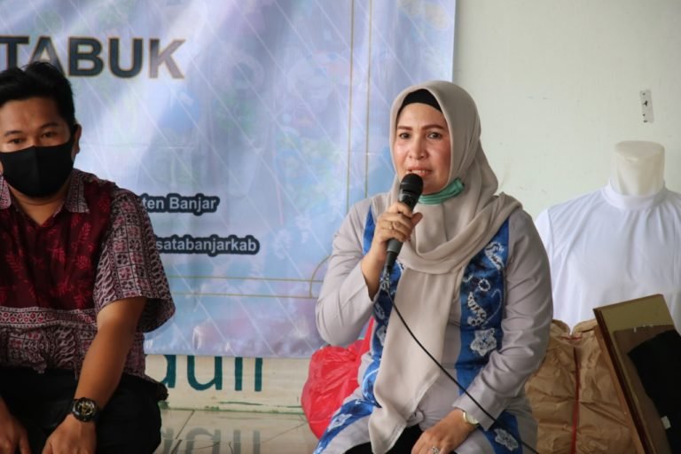Disbudpar Kabupaten Banjar Lakukan Workshop Sablon Agar Ekonomi Masyarakat Di Tempat Wisata Lok Baintan Meningkat 2 IMG 20201119 WA0106